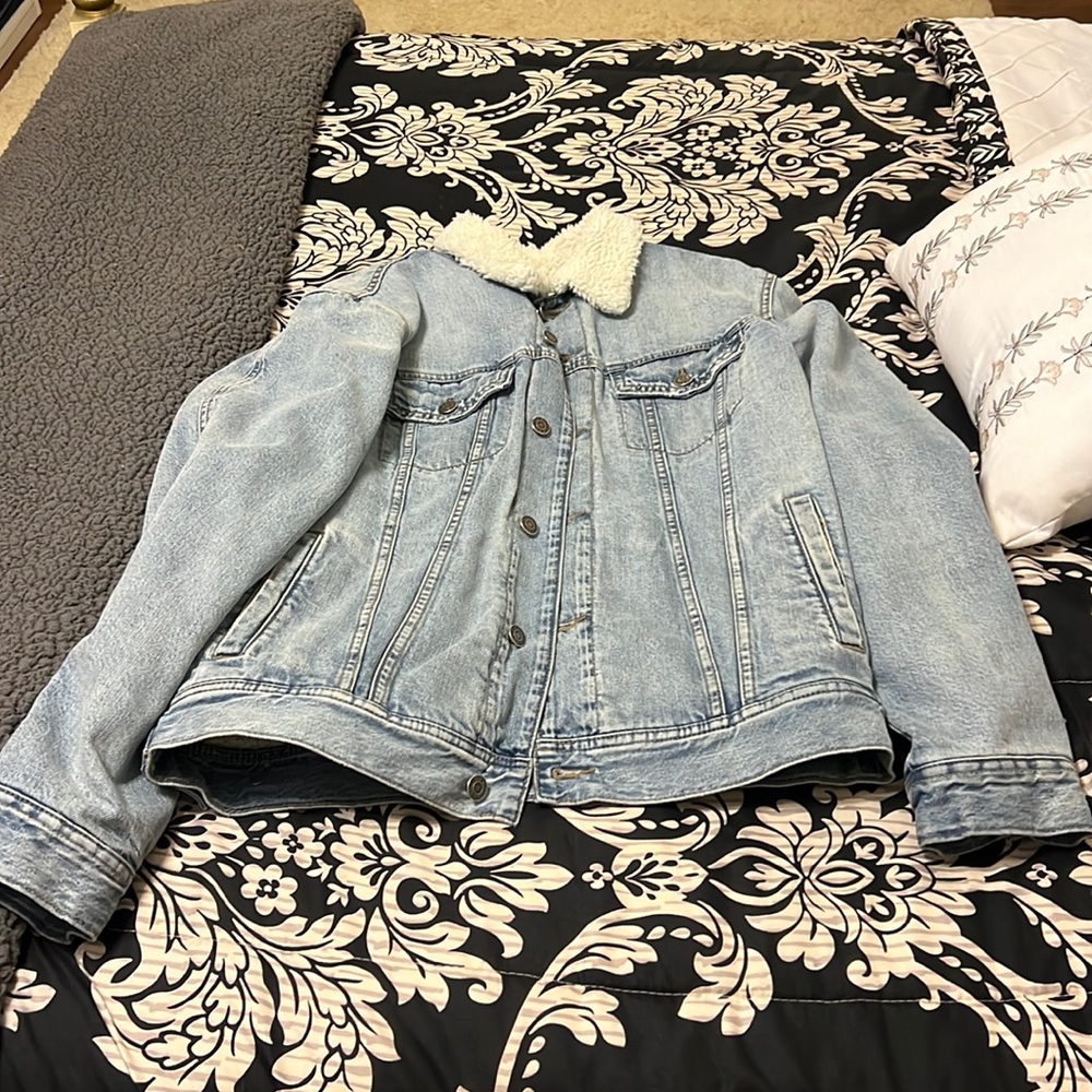 Old Navy jean jacket, sherpa lined, M